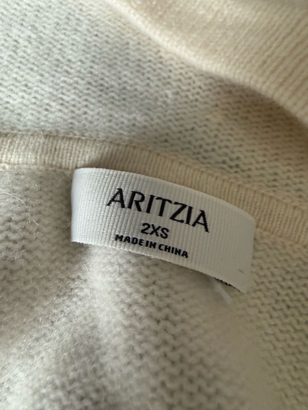 Aritzia Essential Cashmere Idyllic Zip Hoodie - Picture 14 of 16